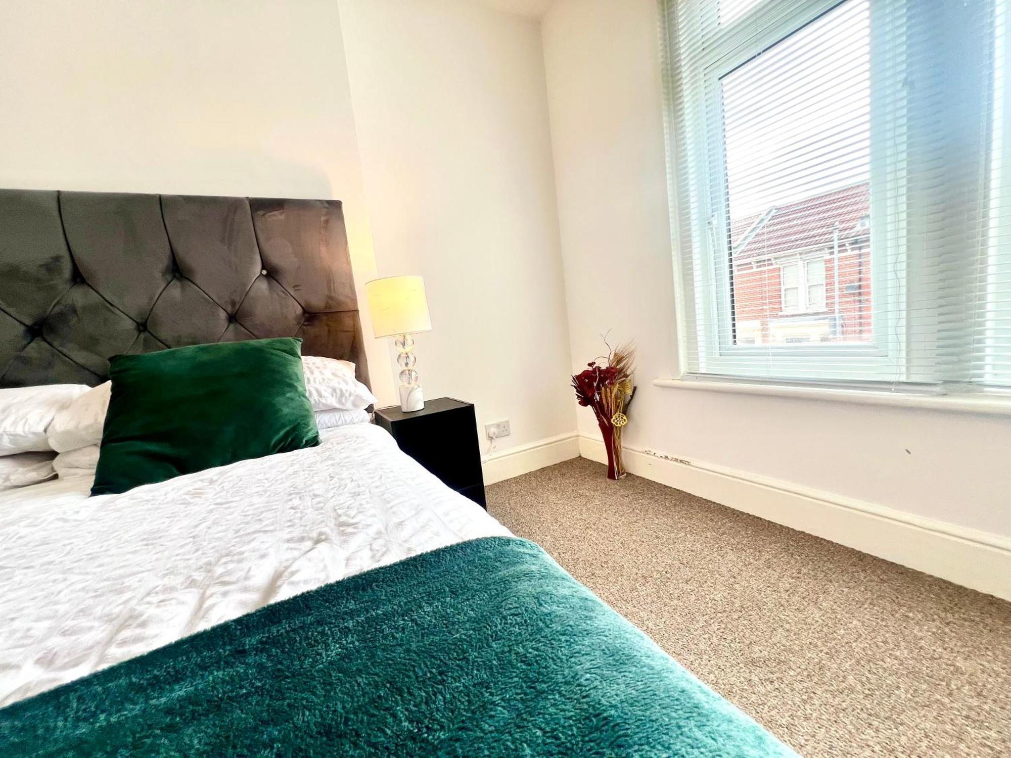 The Coral Guest House 1 Fratton Park Portsmouth Bagian luar foto