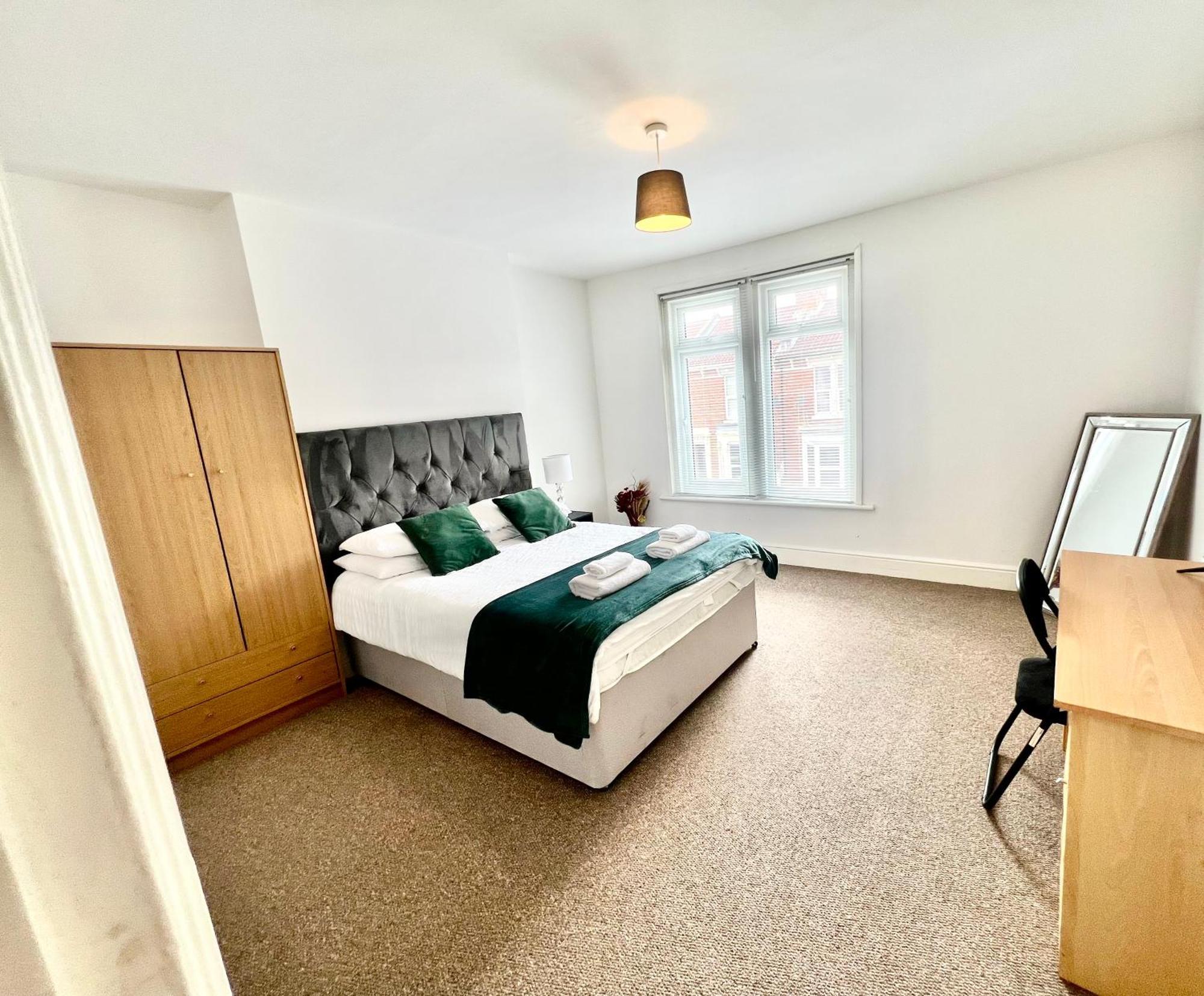 The Coral Guest House 1 Fratton Park Portsmouth Bagian luar foto