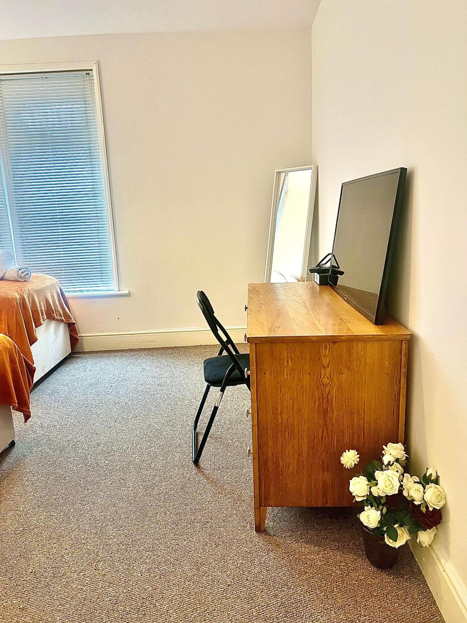The Coral Guest House 1 Fratton Park Portsmouth Bagian luar foto
